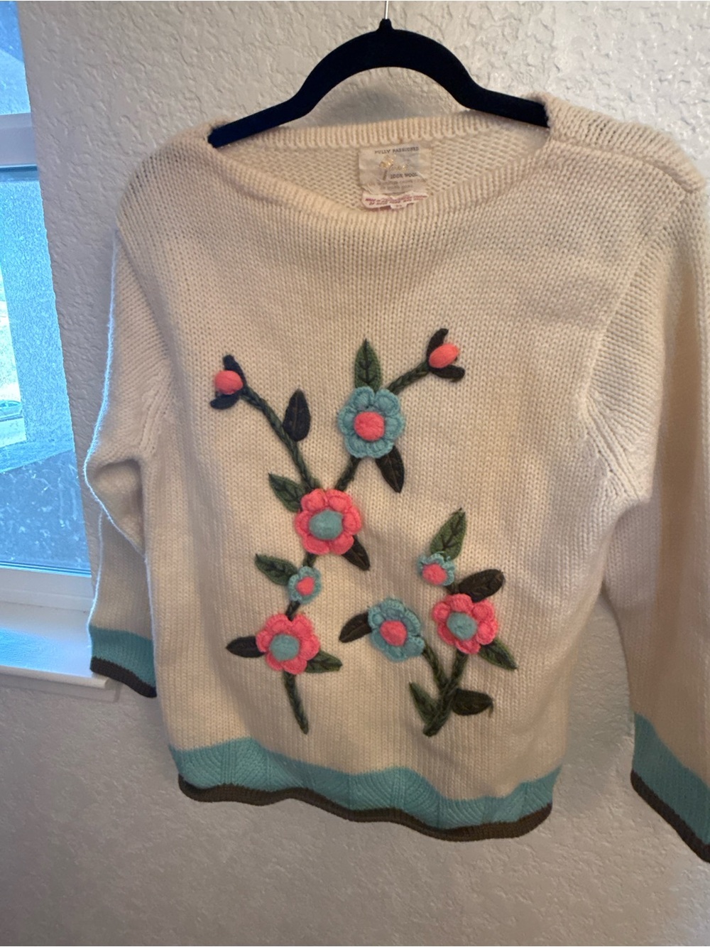 Tami Sweater VTG Label Red Knit Sweater 💯%Wool Made in British Crown Colony S-40